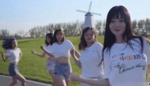 吃瓜网红跳舞是谁啊图片,惊艳演绎舞蹈风采