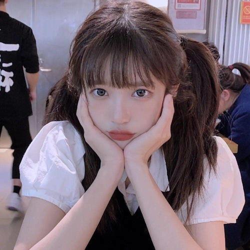 吃瓜网红头像照片女孩子,揭秘网红头像背后的青春魅力